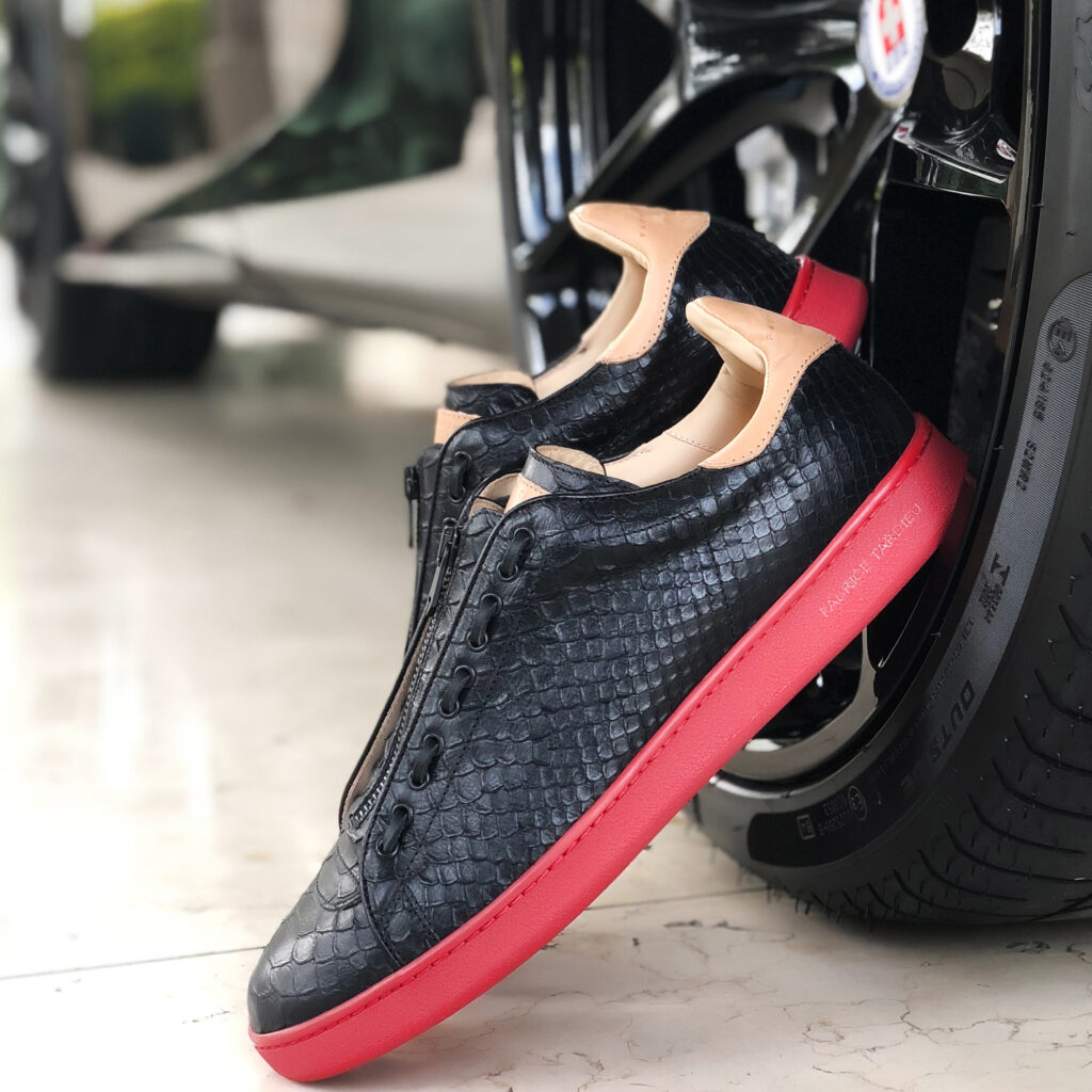 canelo alvarez sneakers